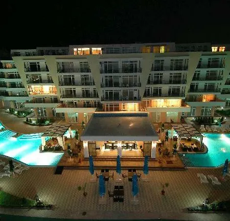 Apartament Grand Kamelia * ساني بيتش