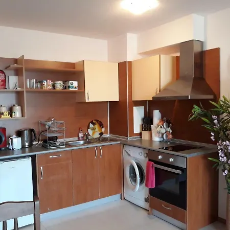 Apartament Grand Kamelia * ساني بيتش